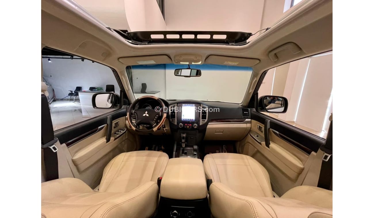 ميتسوبيشي باجيرو 2017 Mitsubishi Pajero, Full Service History, Warranty, Service Contrcat, Low Kms, GCC