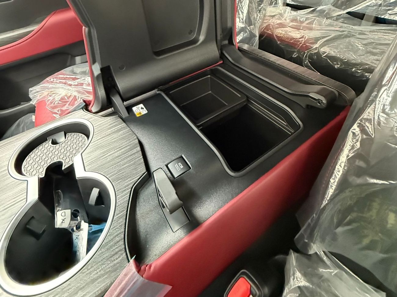 Toyota Land Cruiser 2026 LAND CRUISER 300 GR-SPORT 3.5 TWIN TURBO 