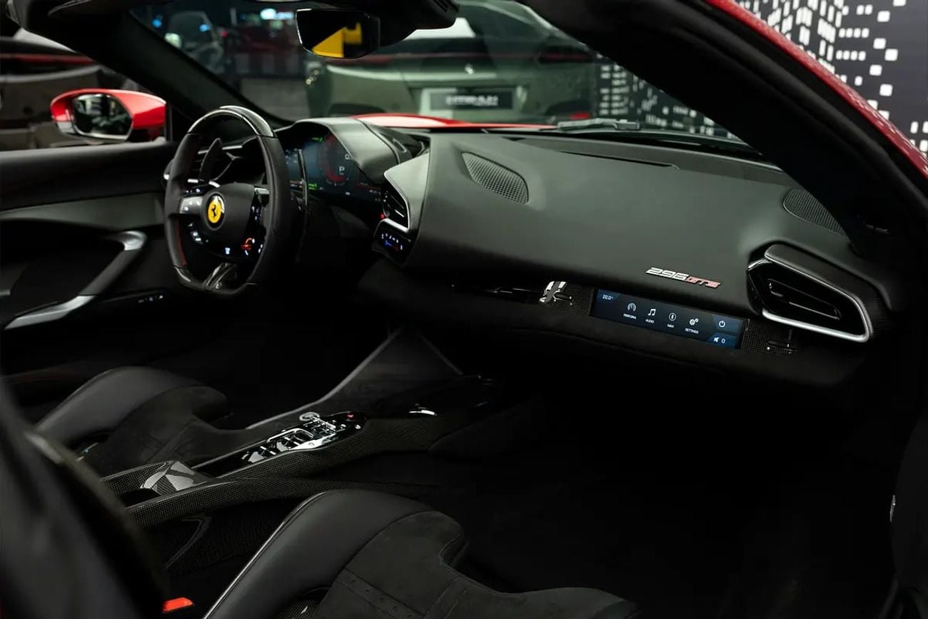 فيراري 296 GTB GTS