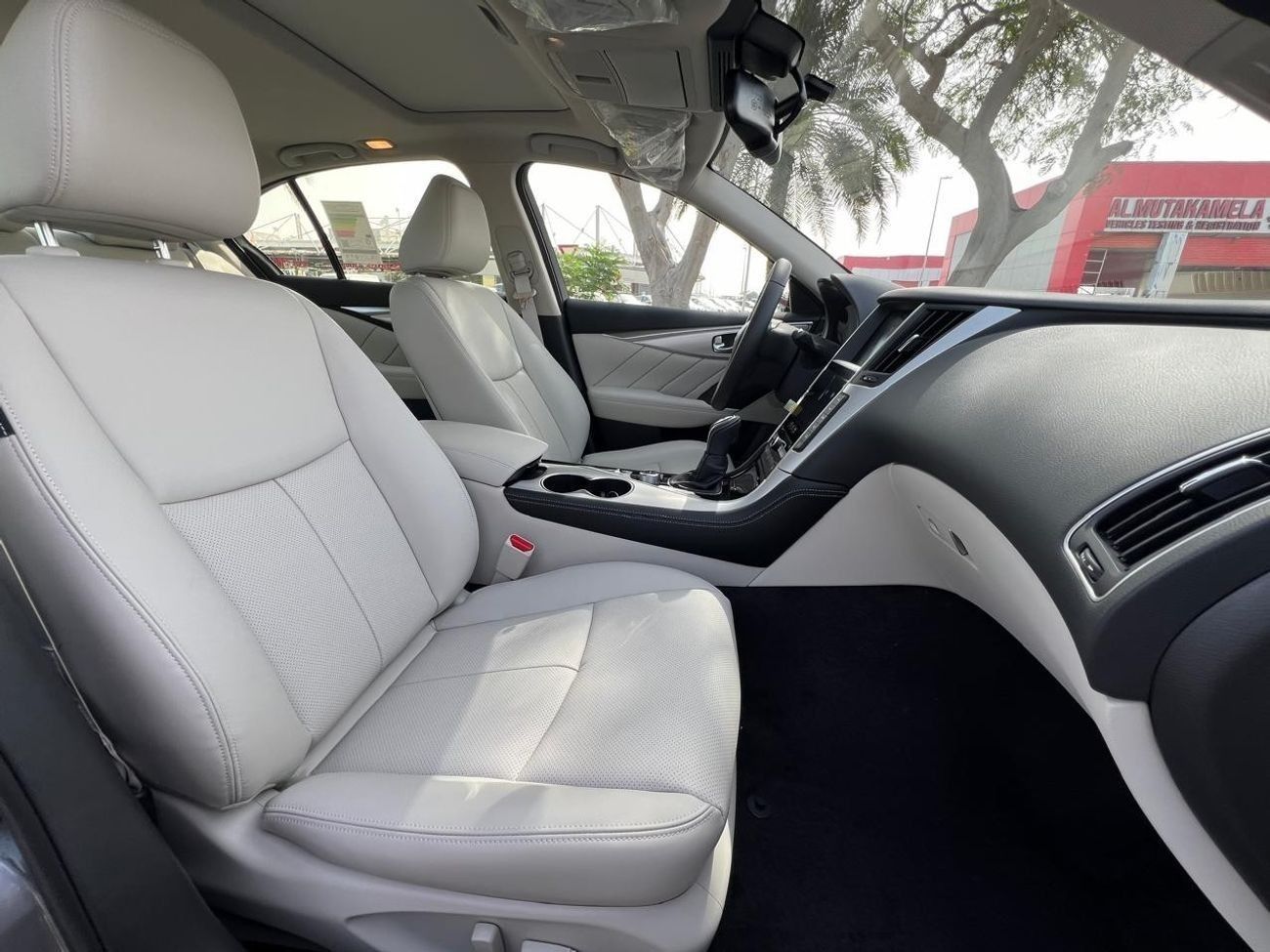 إنفينيتي Q50 Luxe 3.0L