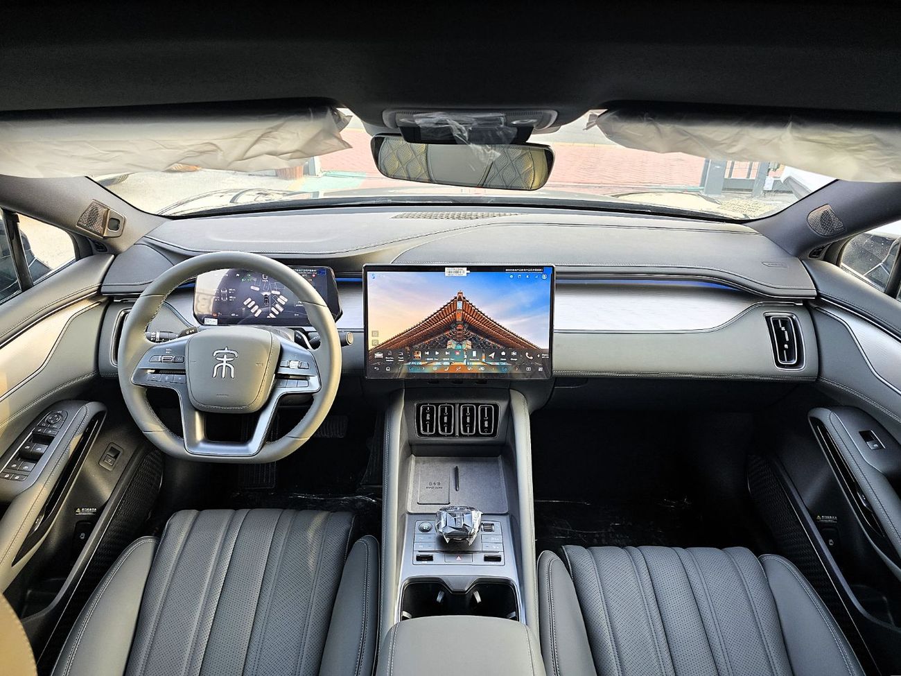 BYD Song L BYD Song L EV FULL OPTION 662 K.M RANG With radar Black Color 2025 Model