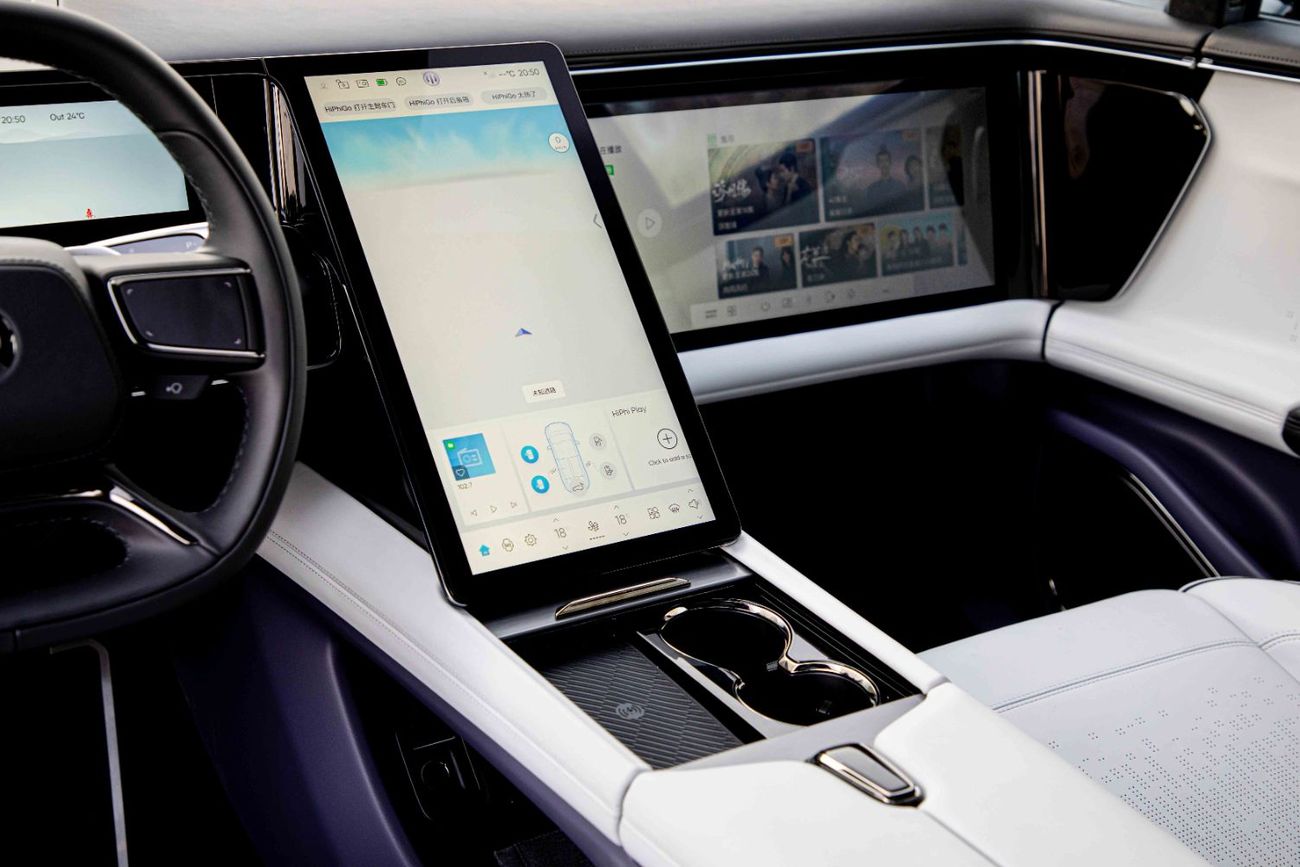 HiPhi X 2022  HIPHI X - Flagship - Grey inside White | Export Only