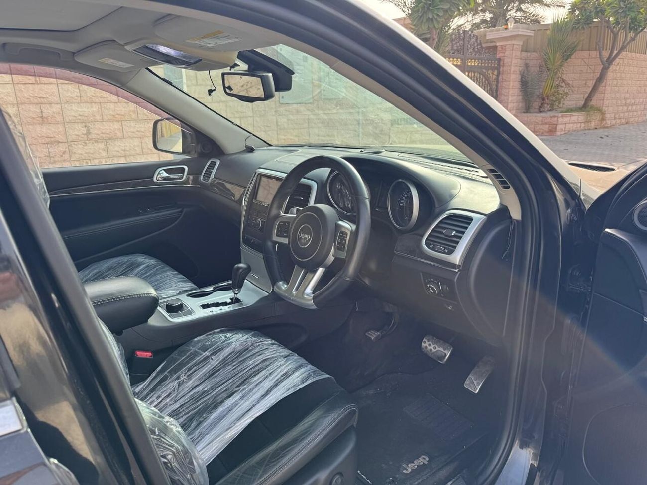 جيب جراند شيروكي SRT 6.4L