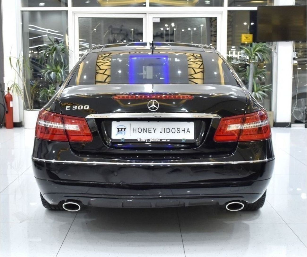 مرسيدس بنز E300 EXCELLENT DEAL for our Mercedes Benz E300 Coupe ( 2013 Model ) in Black Color GCC Specs