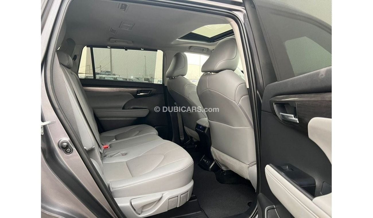 تويوتا هايلاندر 2021 Toyota Highlander Limited 3.5L V6 /