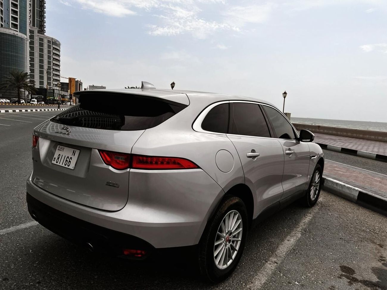 جاكوار F بيس SE 2.0L