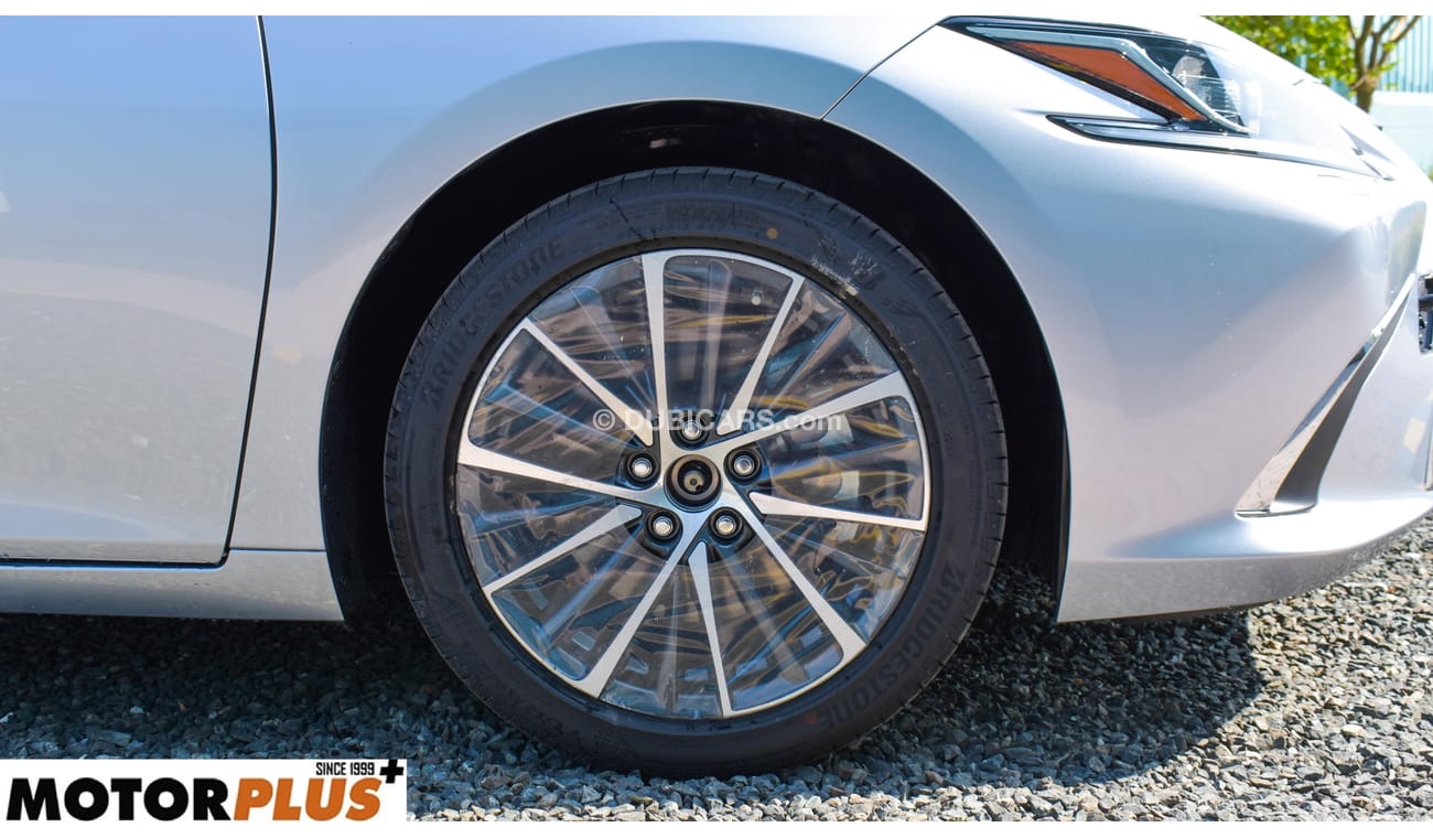 Lexus ES 300 h radar, seat heater, big screen, export only 2024 Euro specs