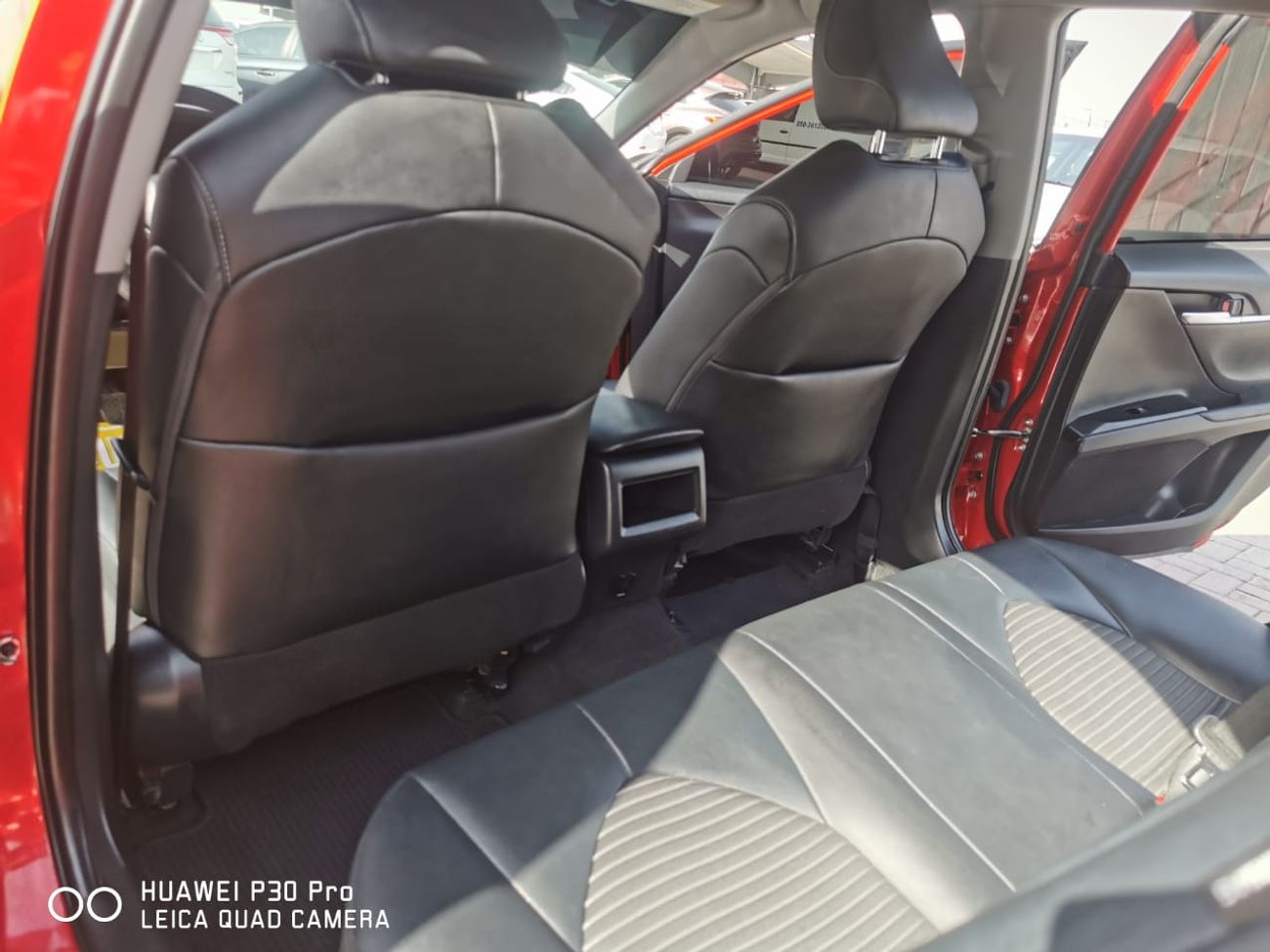 تويوتا كامري ممتازة من الداخل و الخارج