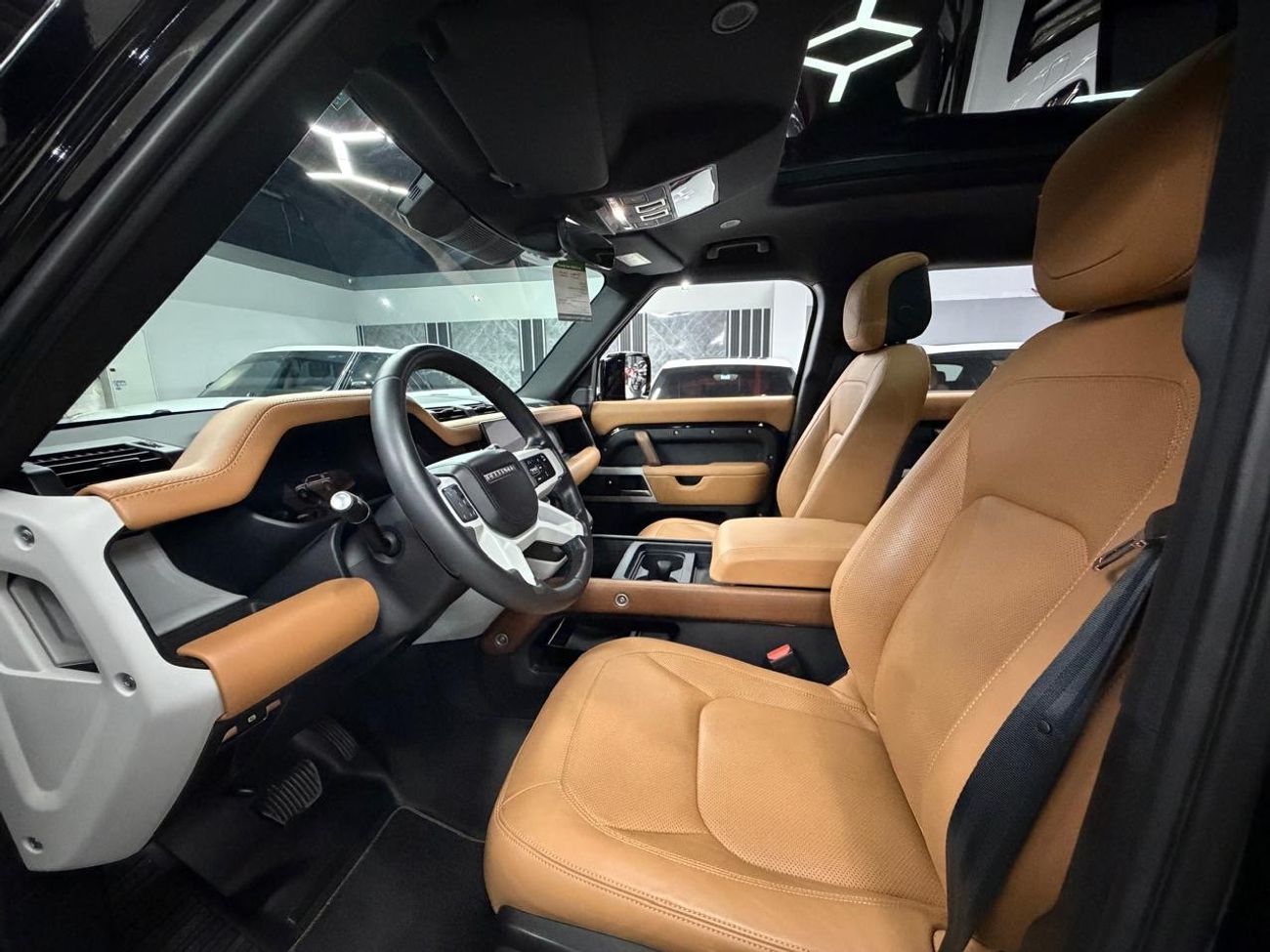 Land Rover Defender P400 110 HSE 3.0L (5 Seater)