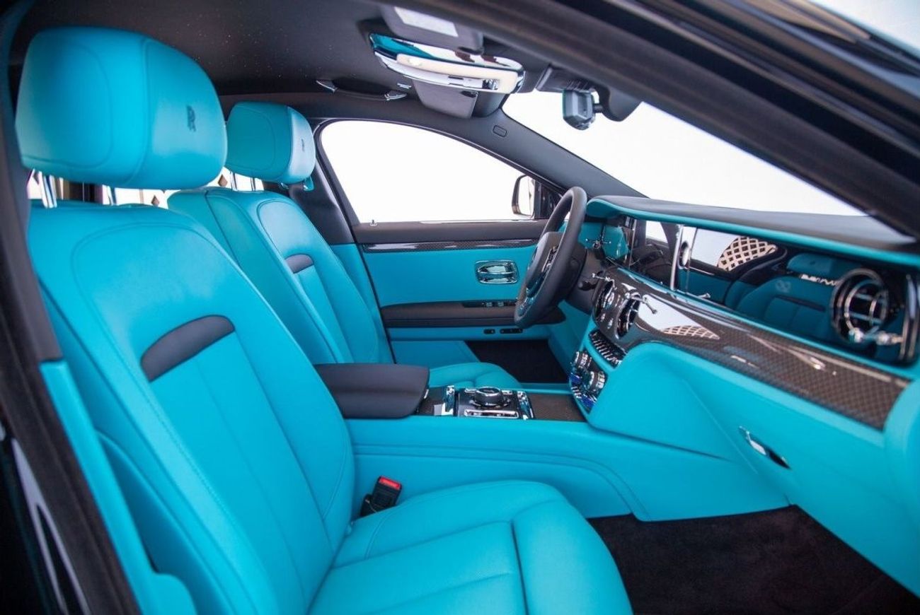 رولز رويس جوست BLACK BADGE