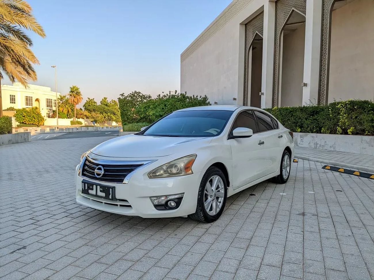 نيسان ألتيما GCC SV mid option Accident free excellent condition