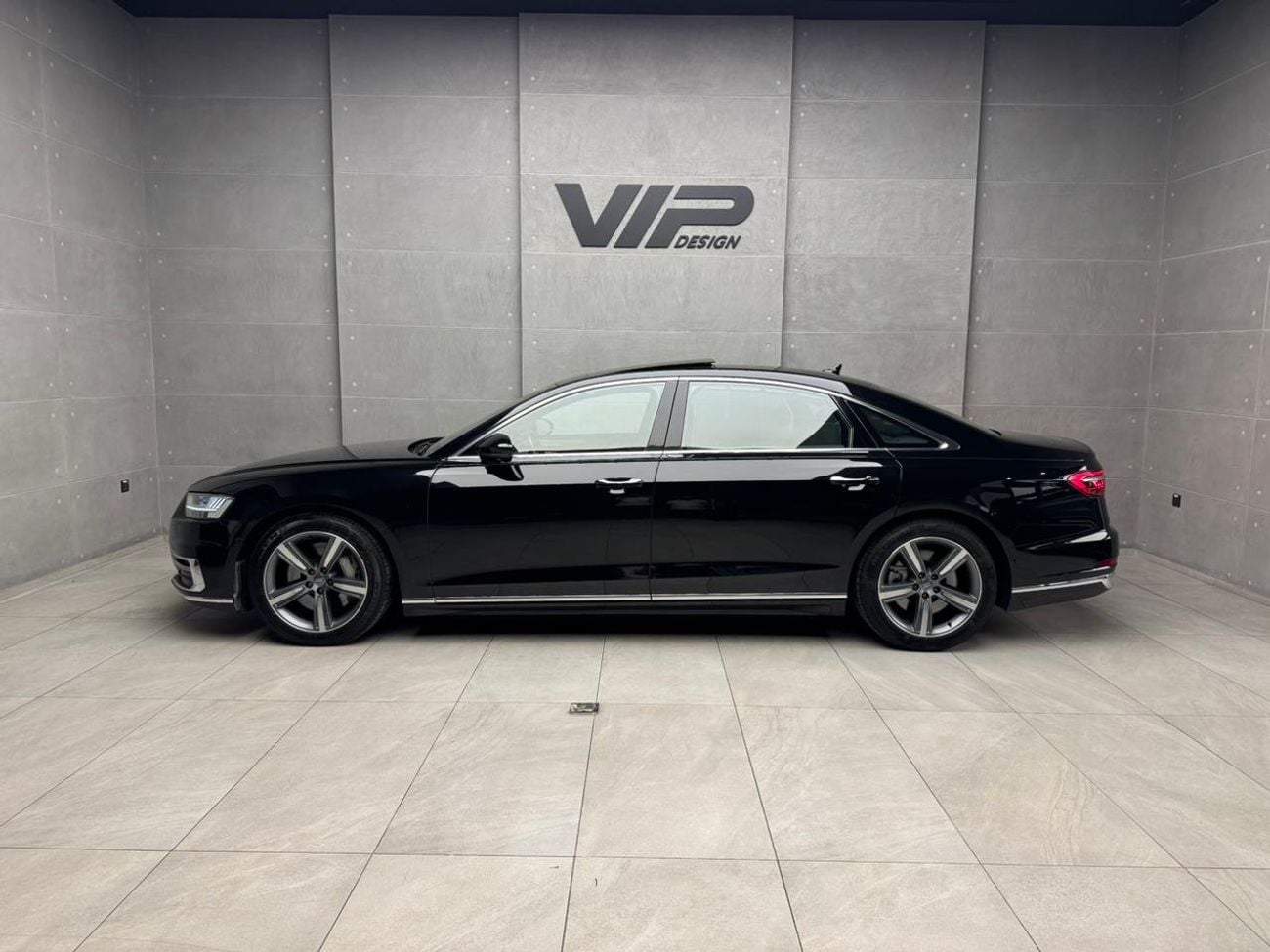 أودي A8 L | 55 TFSI | 2019 Model | Low Mileage | Full Options | GCC Specs