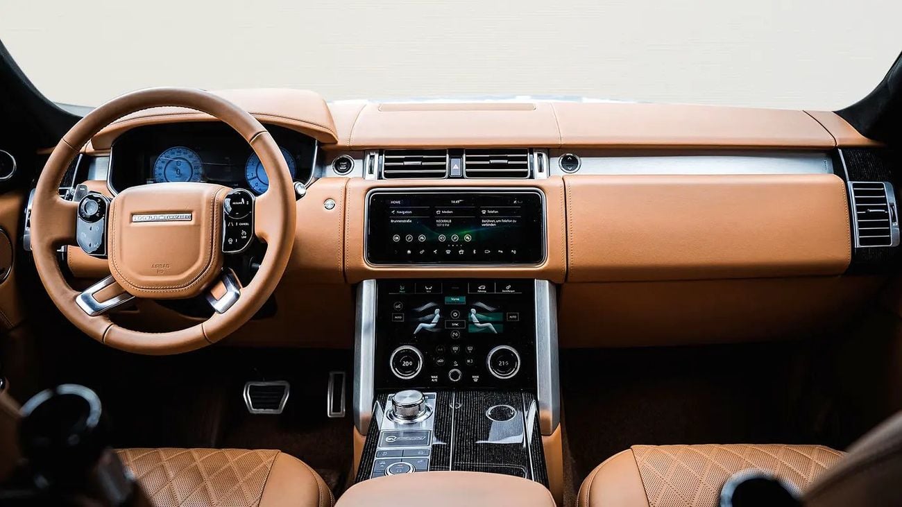 لاند روفر رينج روفر SV Autobiography