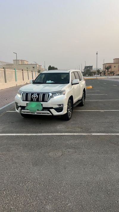 Toyota Prado VXR 4.0L v6 petrol Engine full option Colour White push start Sunroof Transmission Automatic Interior Br