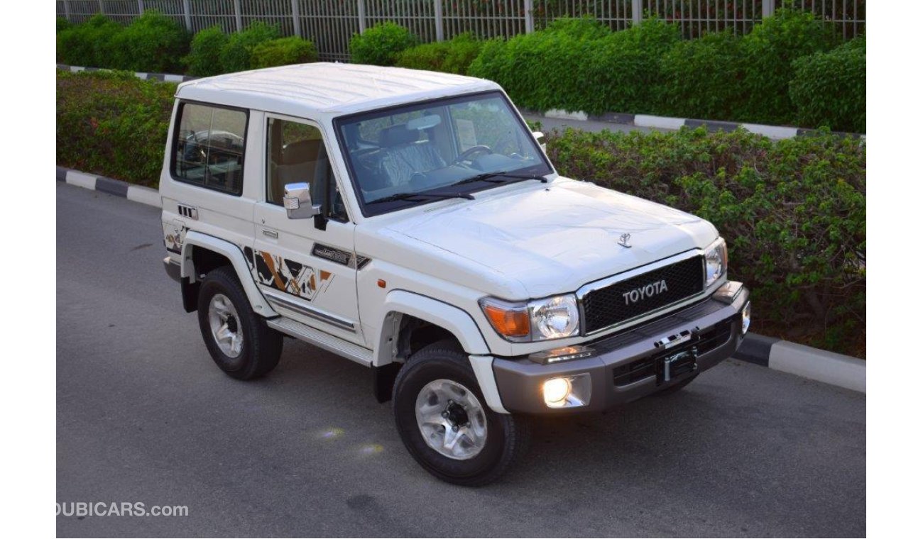 تويوتا لاند كروزر هارد توب 71 XTREME V6 4.0L Petrol MT With Differential Lock