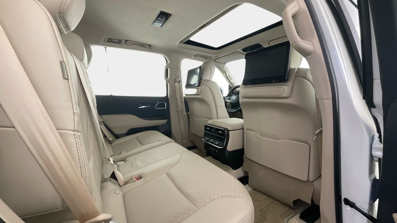 Toyota Land Cruiser VXR | upto AED 20,000 Ramadan Discount | Guaranteed Warranty | 0 Down Payment