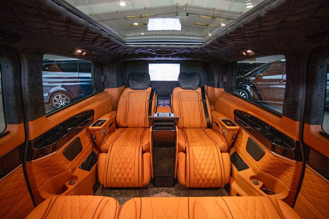Mercedes-Benz V 300 Senzati GCC Luxury Interior. Mercedes-Benz Approved Conversion