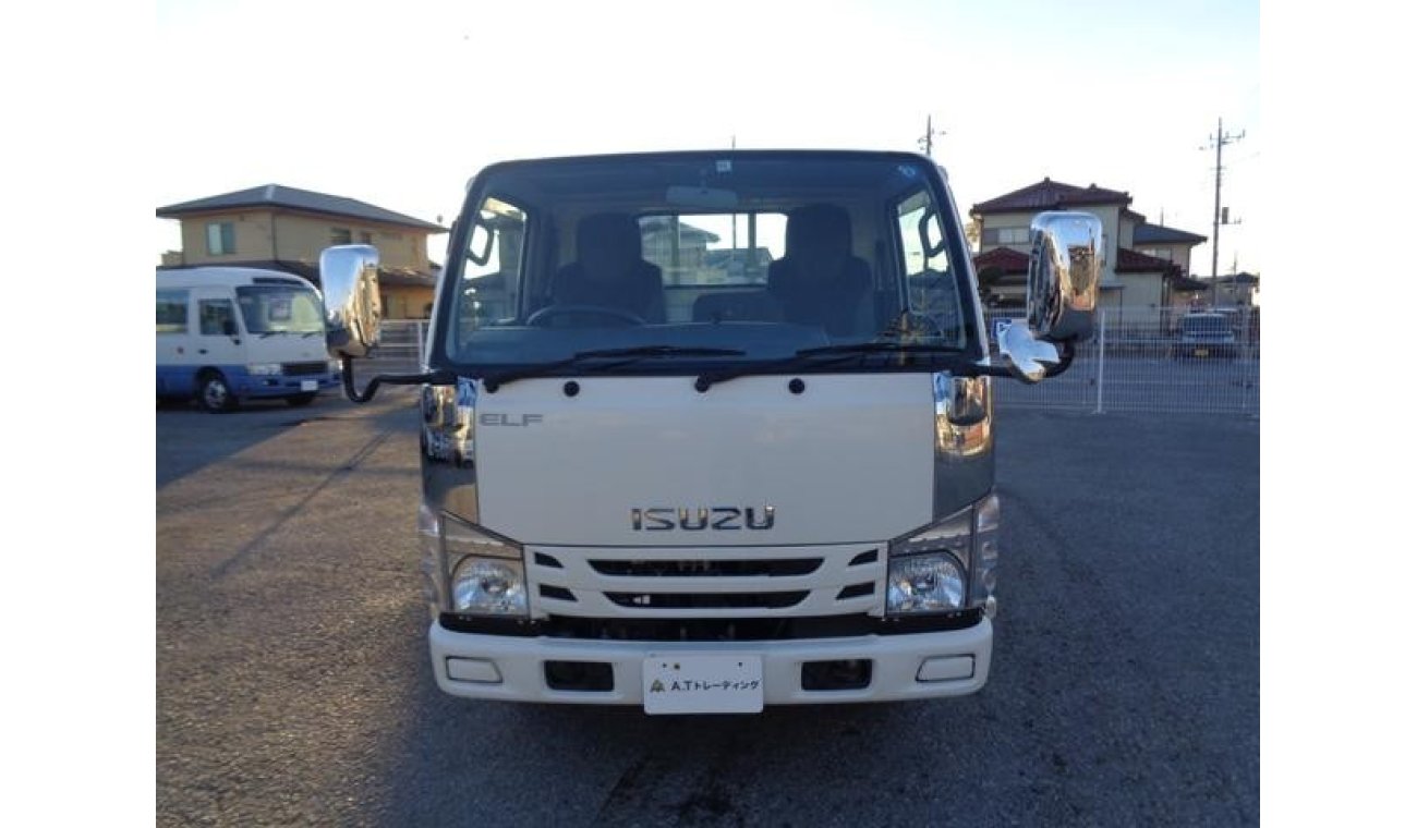 Isuzu Elf NHS85A