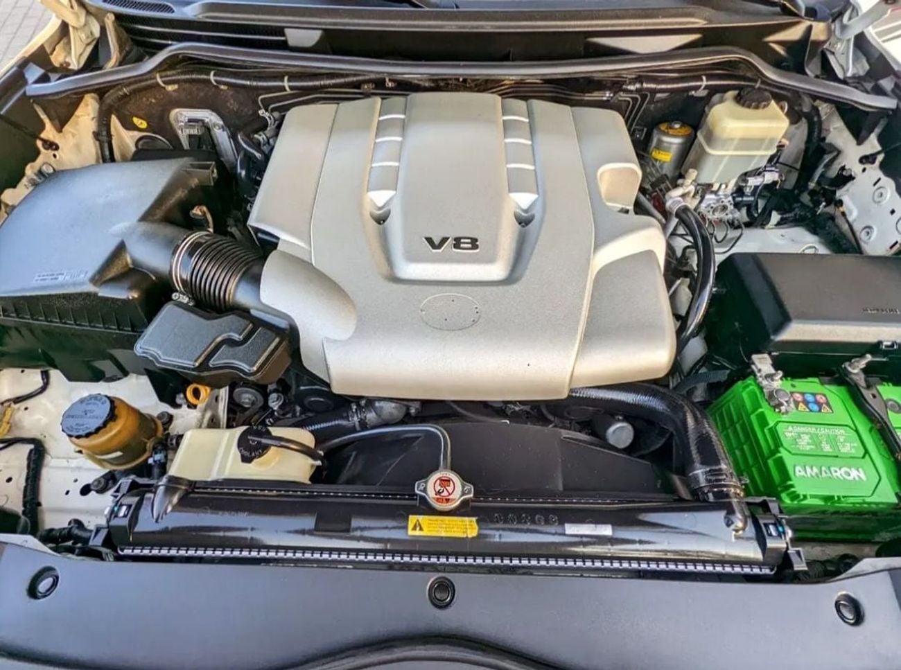 تويوتا لاند كروزر Toyota landcruise 2008Model Facelifted 2021 VXR 4.7L V8 petrol Engine Colour White push start Transm