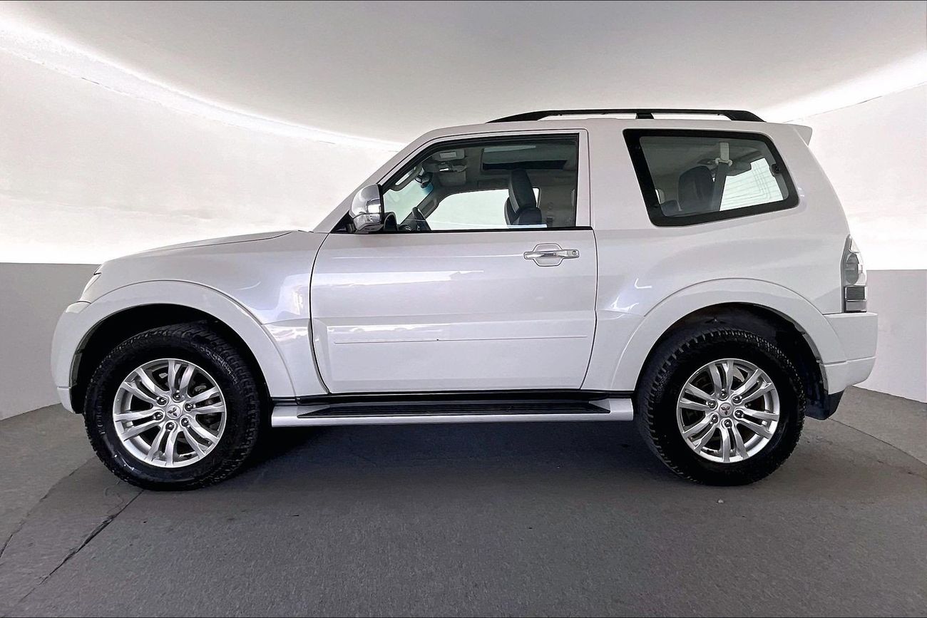 ميتسوبيشي باجيرو GLS Highline | National Day Celebration | شامل الضمان | 0 ﺪﻔﻋﺓ ﺃﻮﻟﻯ