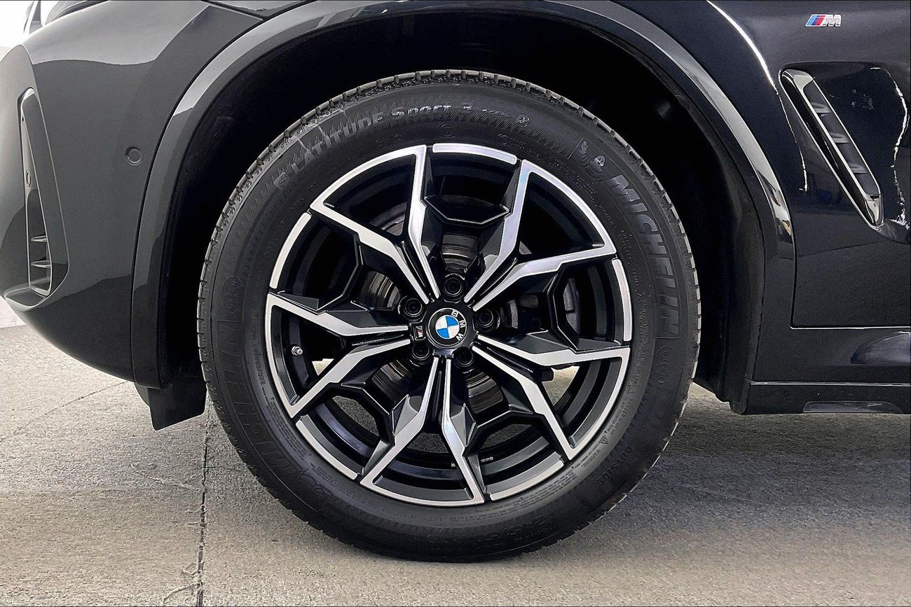 بي أم دبليو X4 xDrive 30i M Sport | National Day Celebration | شامل الضمان | 0 ﺪﻔﻋﺓ ﺃﻮﻟﻯ