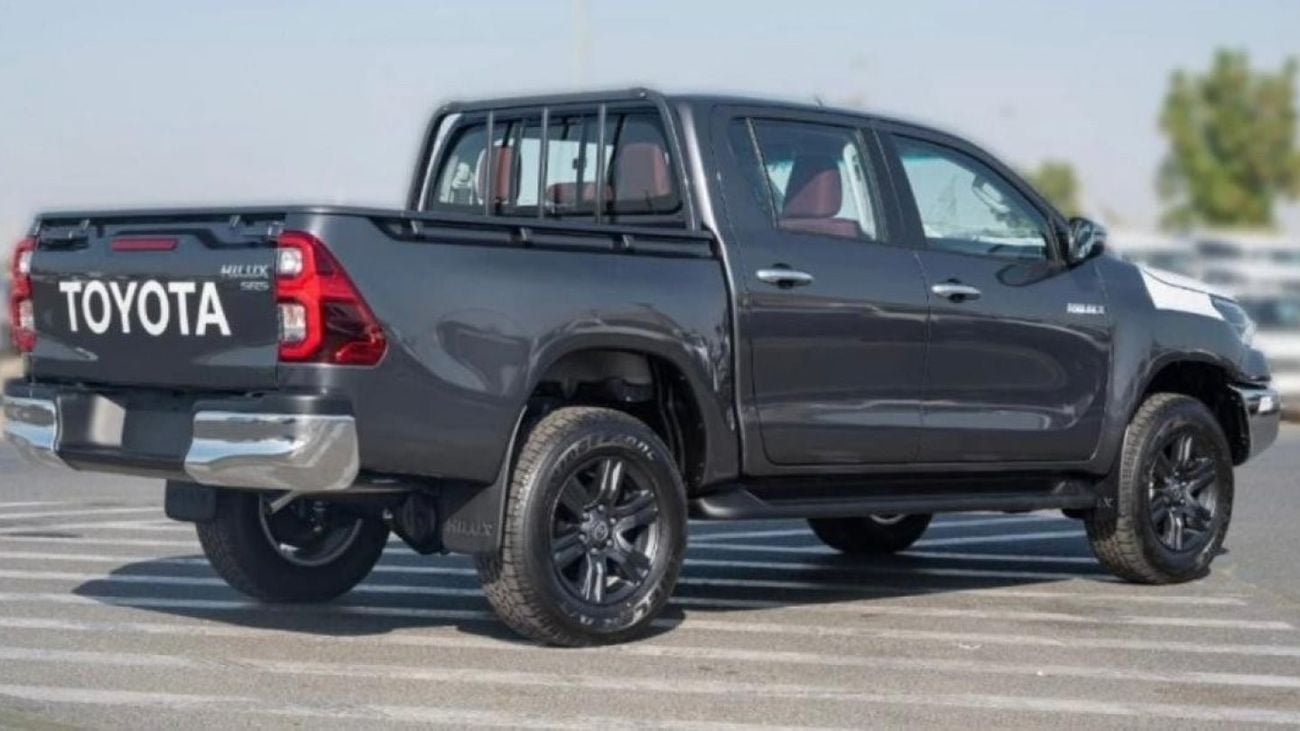 تويوتا هيلوكس Toyota Hilux 2.7L Petrol M/T 2023 Gray