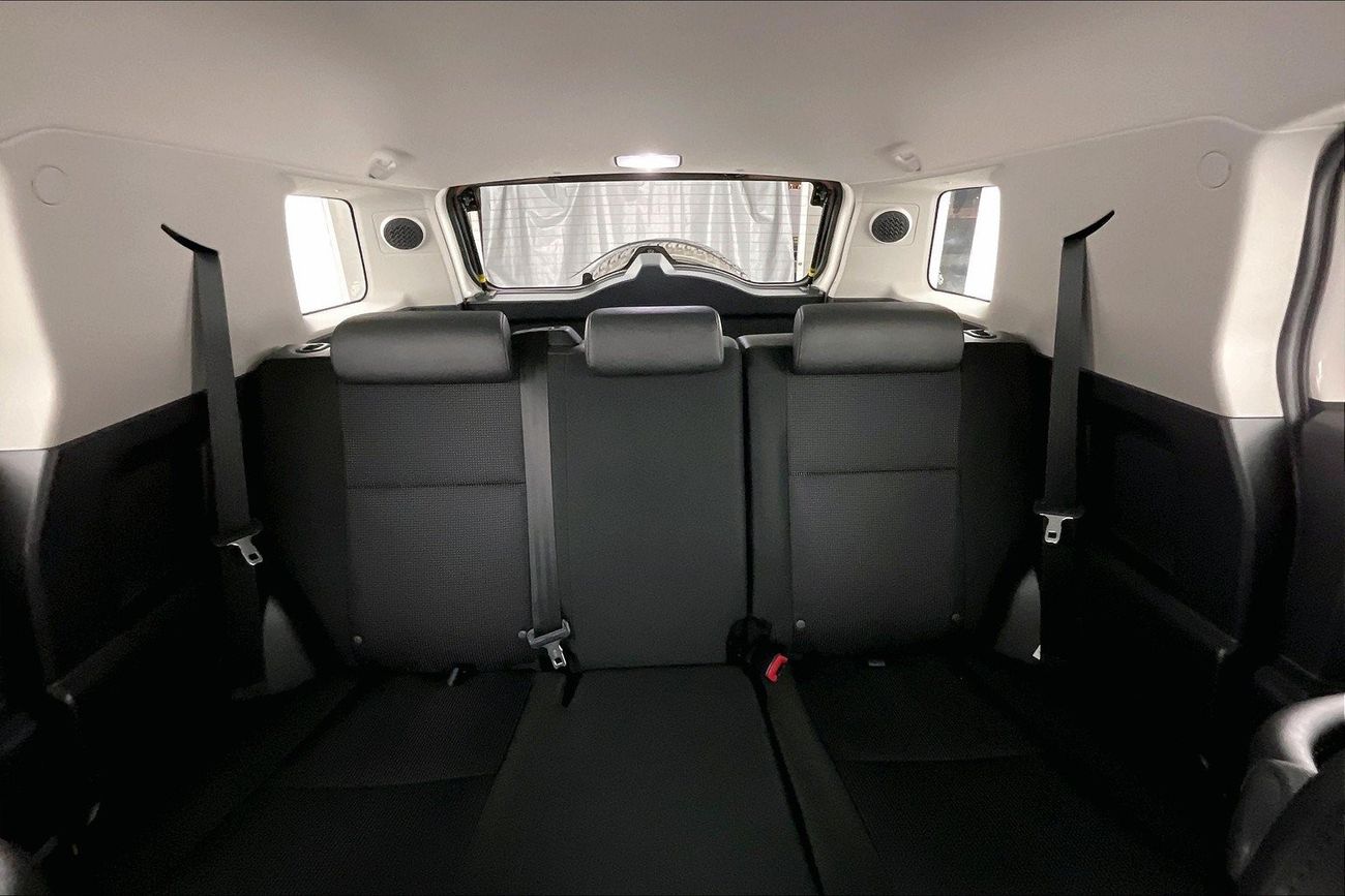 تويوتا يارس SE / E | ضمان مجاني لمدة عام | 0 دفعة أولى