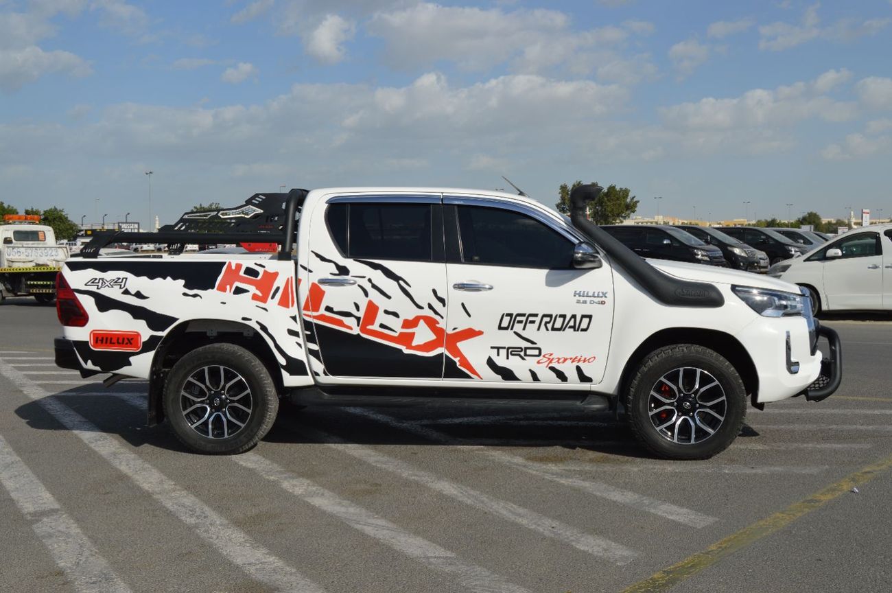 Toyota Hilux Double Cabin  Right Hand Drive Model: *2021* Engine: 2.8L/ V4