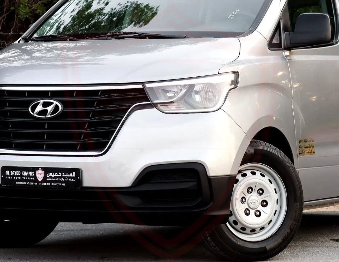 Hyundai H-1 GL 2.4 L | | GCC | Accident-Free | In Excellent Condition | 812 P.M