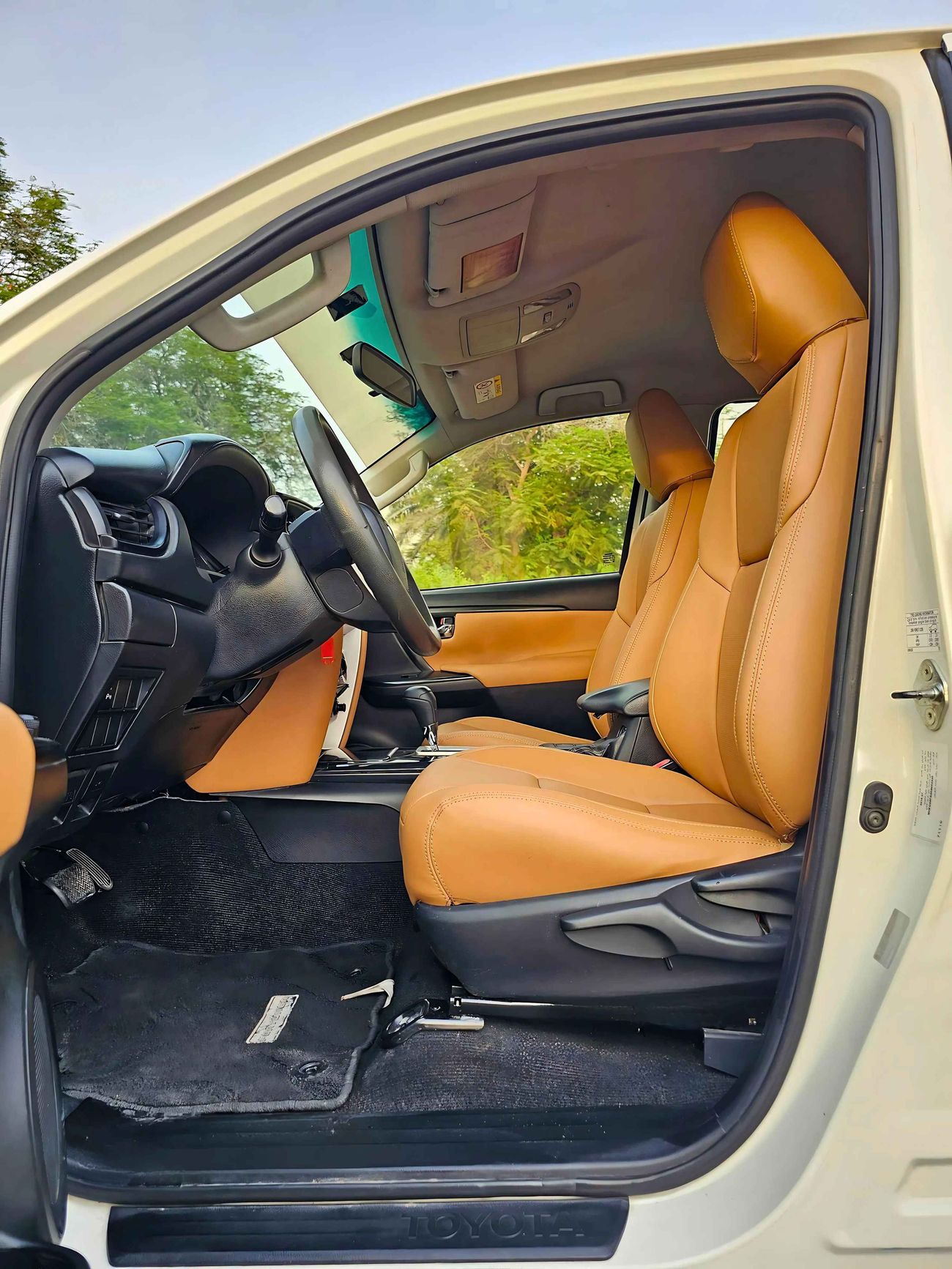 Toyota Fortuner EXR/ 4WD 2.7L/ GCC/ LEATHER SEATS/ NON ACCIDENT/ 1054 MONTHLY/LOT#92420