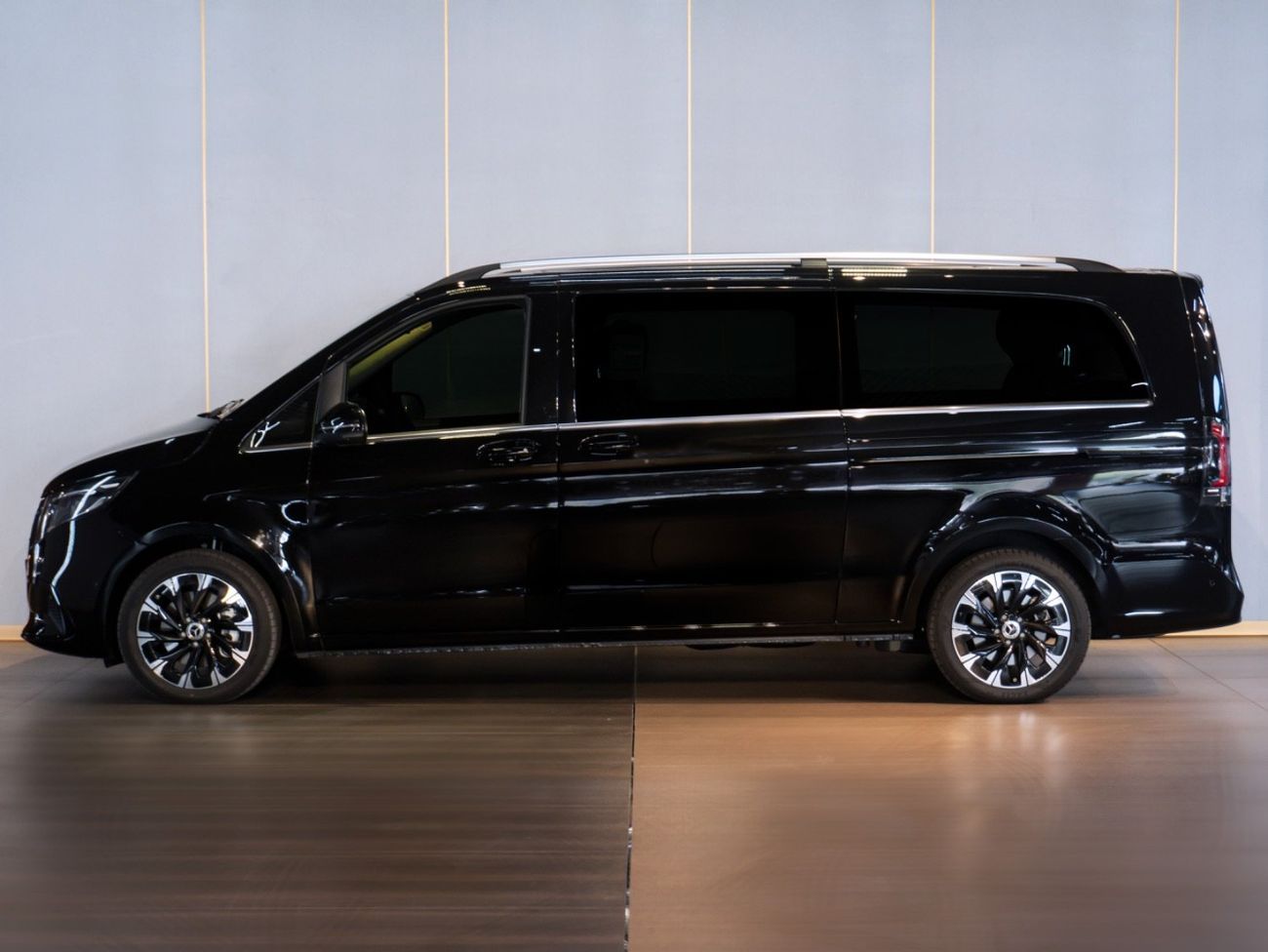 مرسيدس بنز V 300 Built by Barugzai | 6 Seater VIP Interior | Agency Warranty