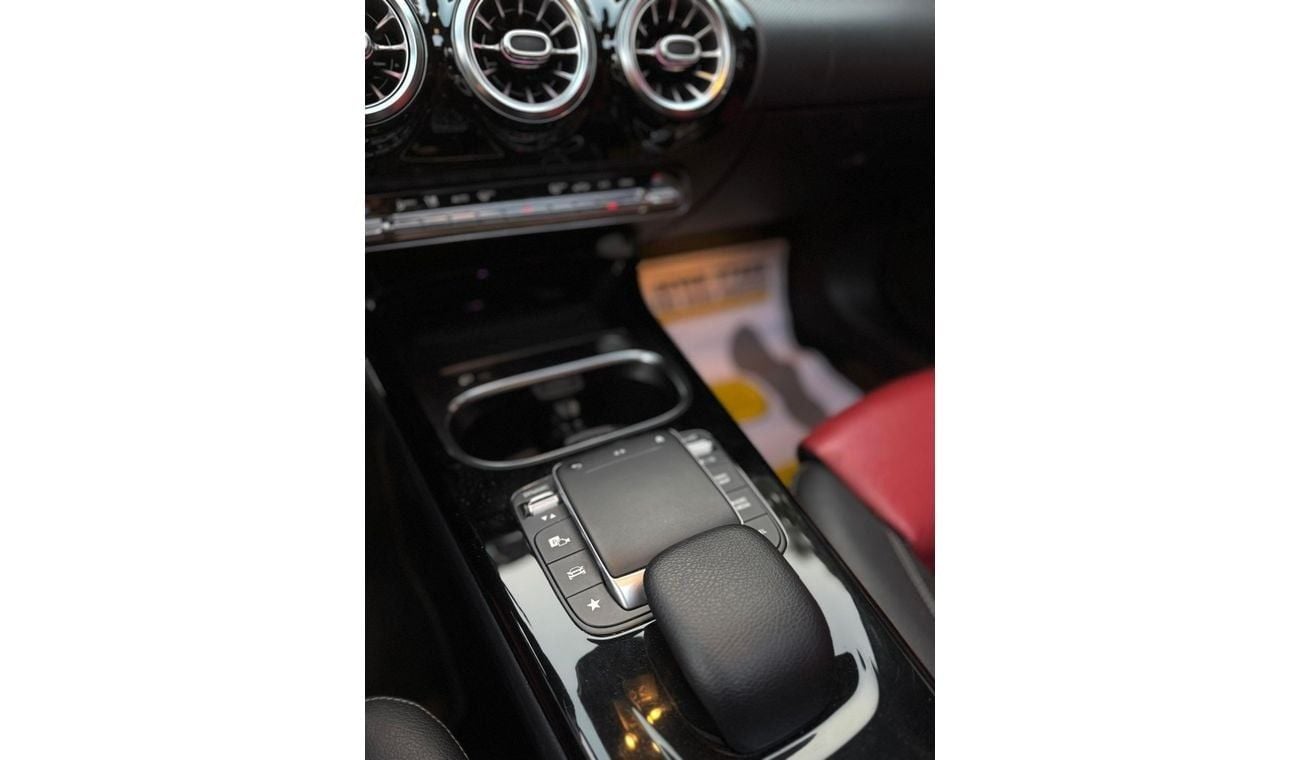 مرسيدس بنز CLA 250 Premium + 2.0L