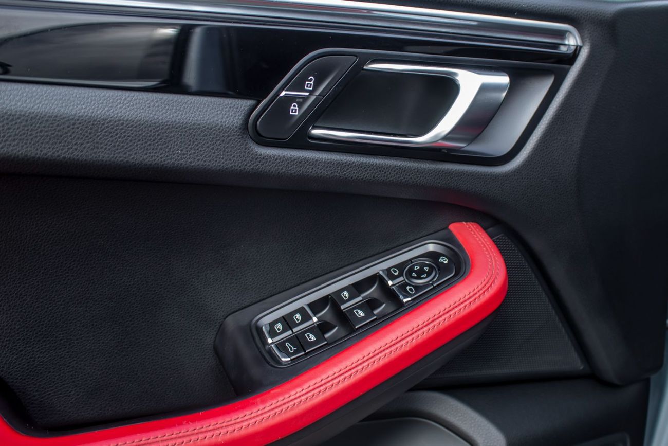 بورش ماكان Std 2.0L (252 HP)