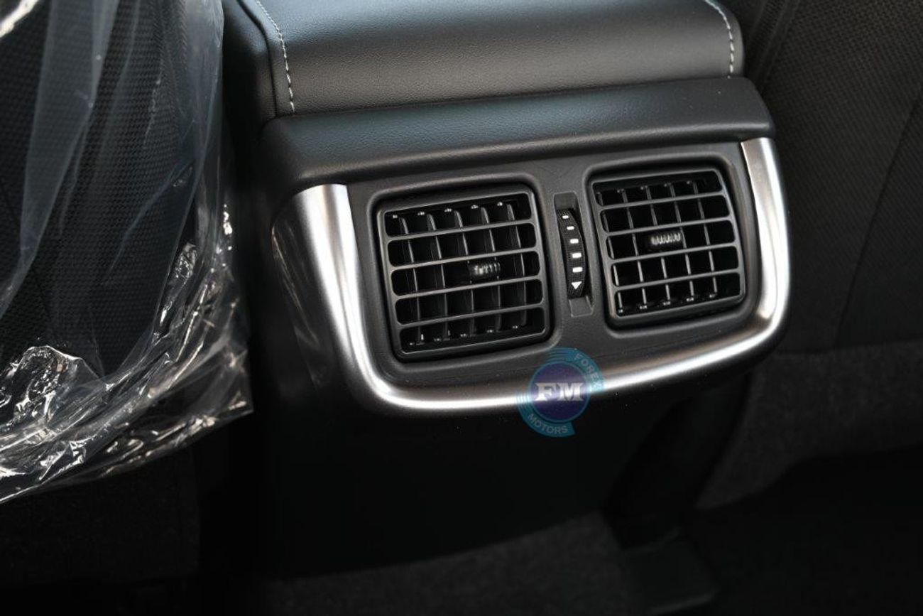 تويوتا هيلوكس Double Cab Pickup VX 4.0L Petrol 4X4 Automatic