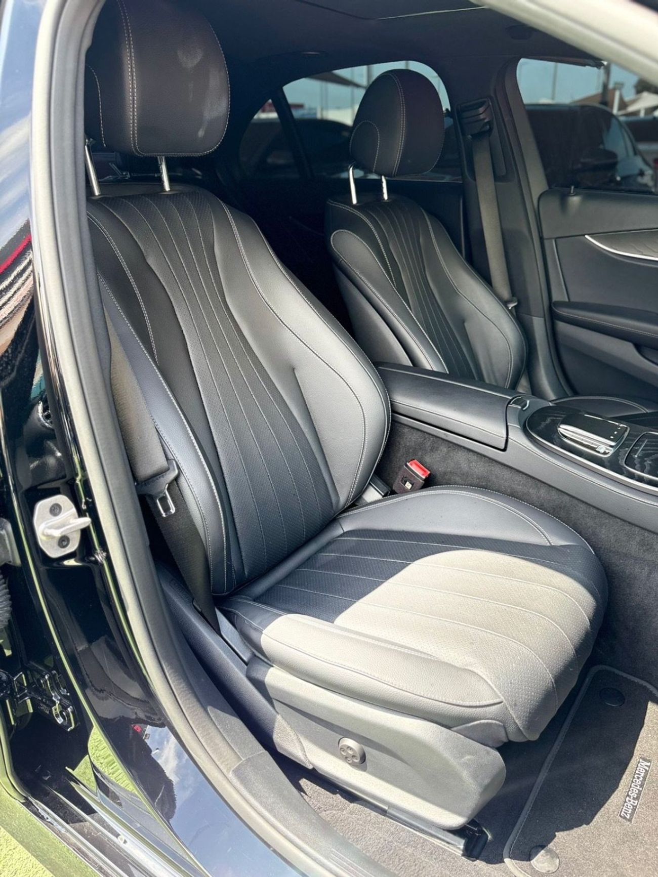 Mercedes Benz E350 4MATIC (NON GCC)