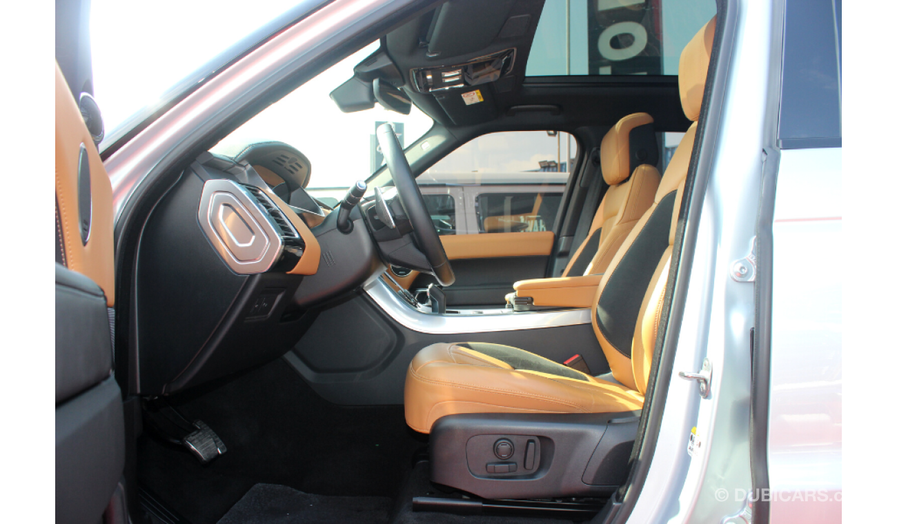 Land Rover Range Rover (2022) SPORT V6, GCC, UNDER WARRANTY & SERVICE FROM AL TAYER