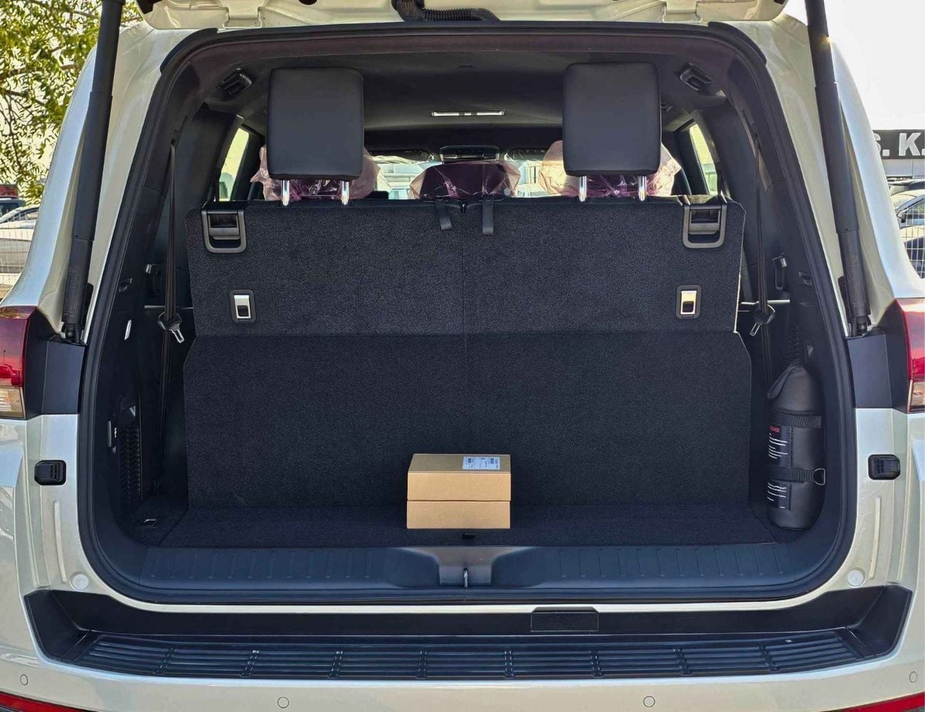 تويوتا لاند كروزر GXR TWIN TURBO / 3.5L V6 PETROL/RADAR/ 12.3"DVD WITH JBL SPEAKERS / COOL BOX (CODE # GXR3HH)