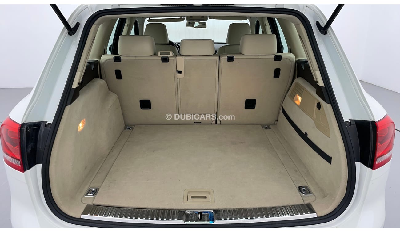 Volkswagen Touareg TRENDLINE 3.6 | Under Warranty | Inspected on 150+ parameters