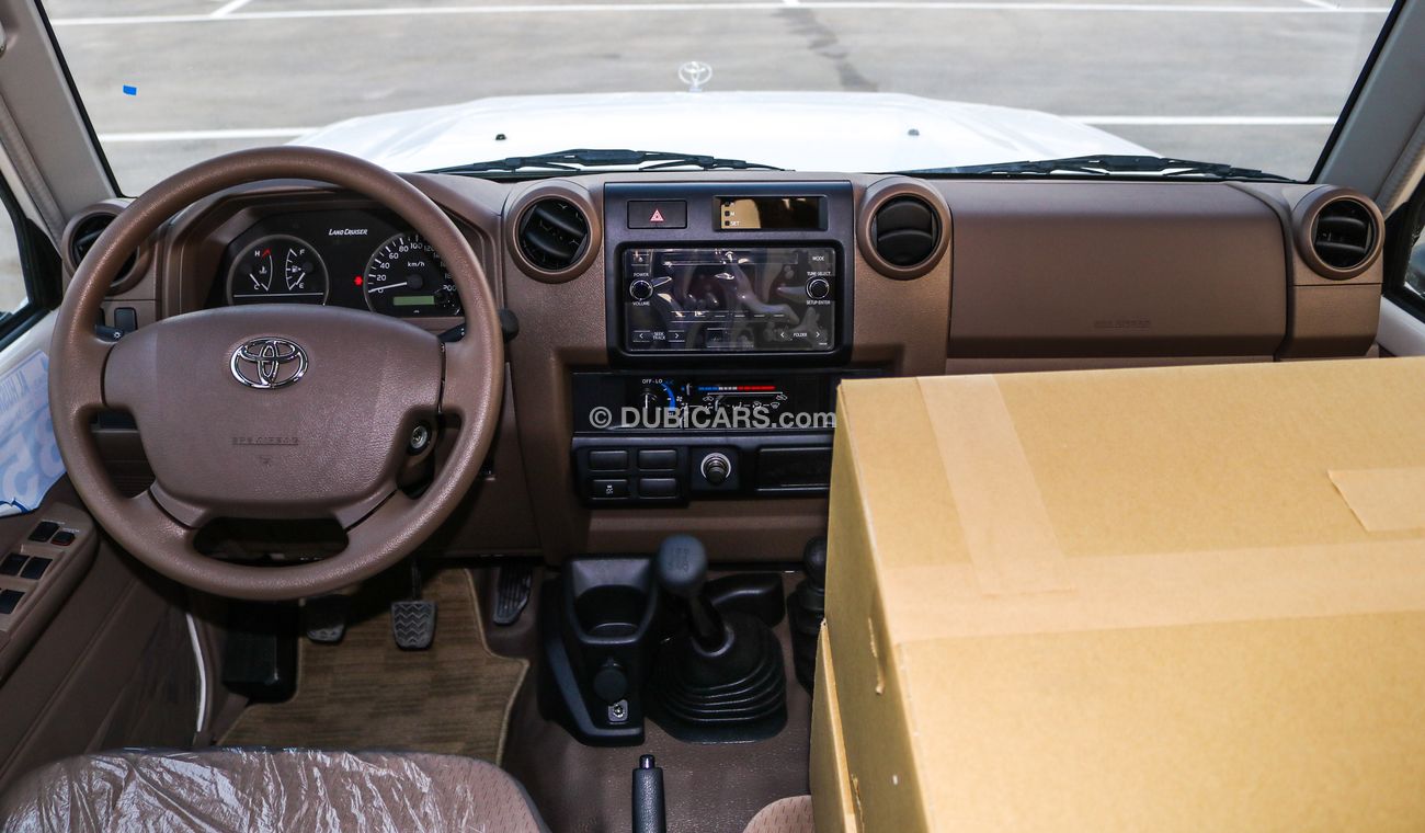 Toyota Land Cruiser Pick Up V8