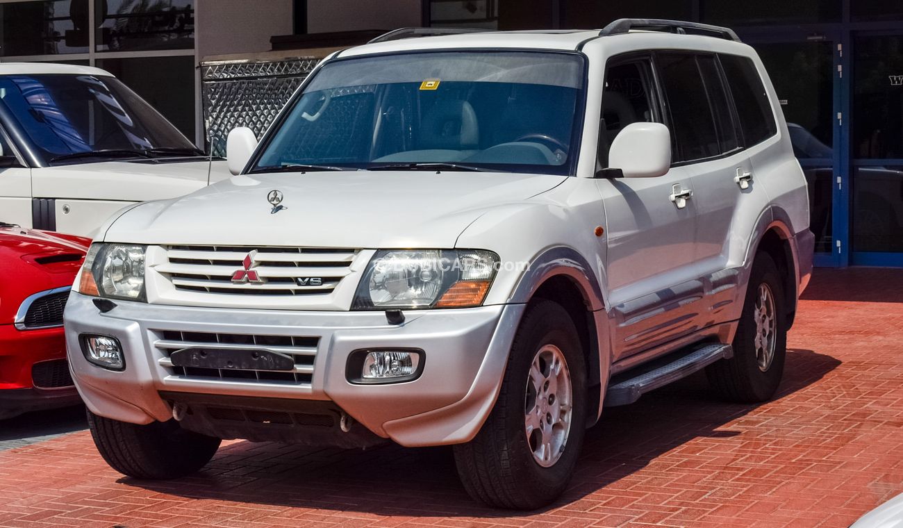 Mitsubishi Pajero GLS V6