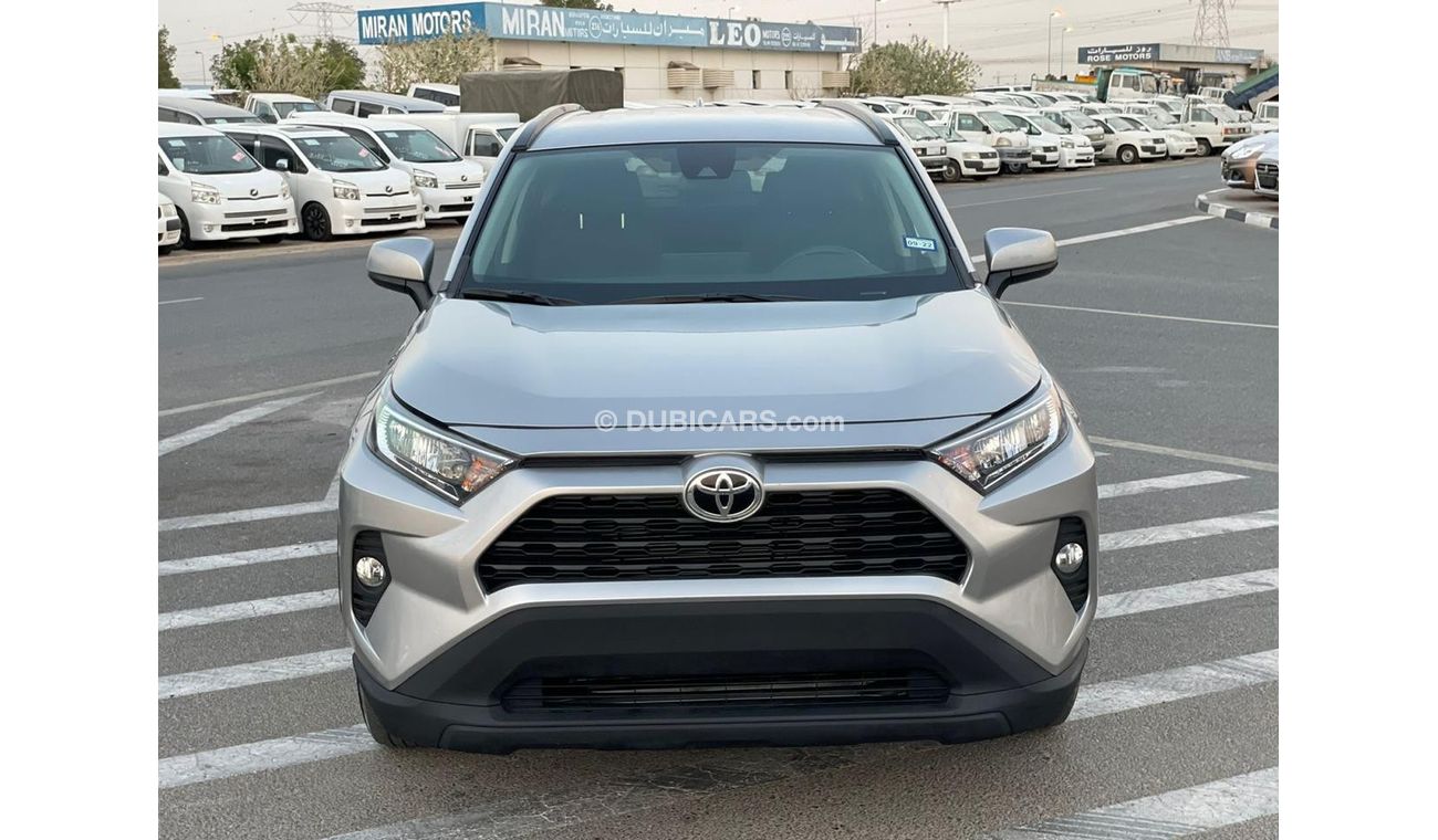 تويوتا راف ٤ LE