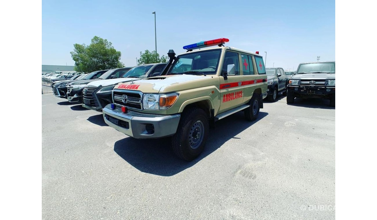 Toyota Land Cruiser VDJ76 M/T Basic Ambulance