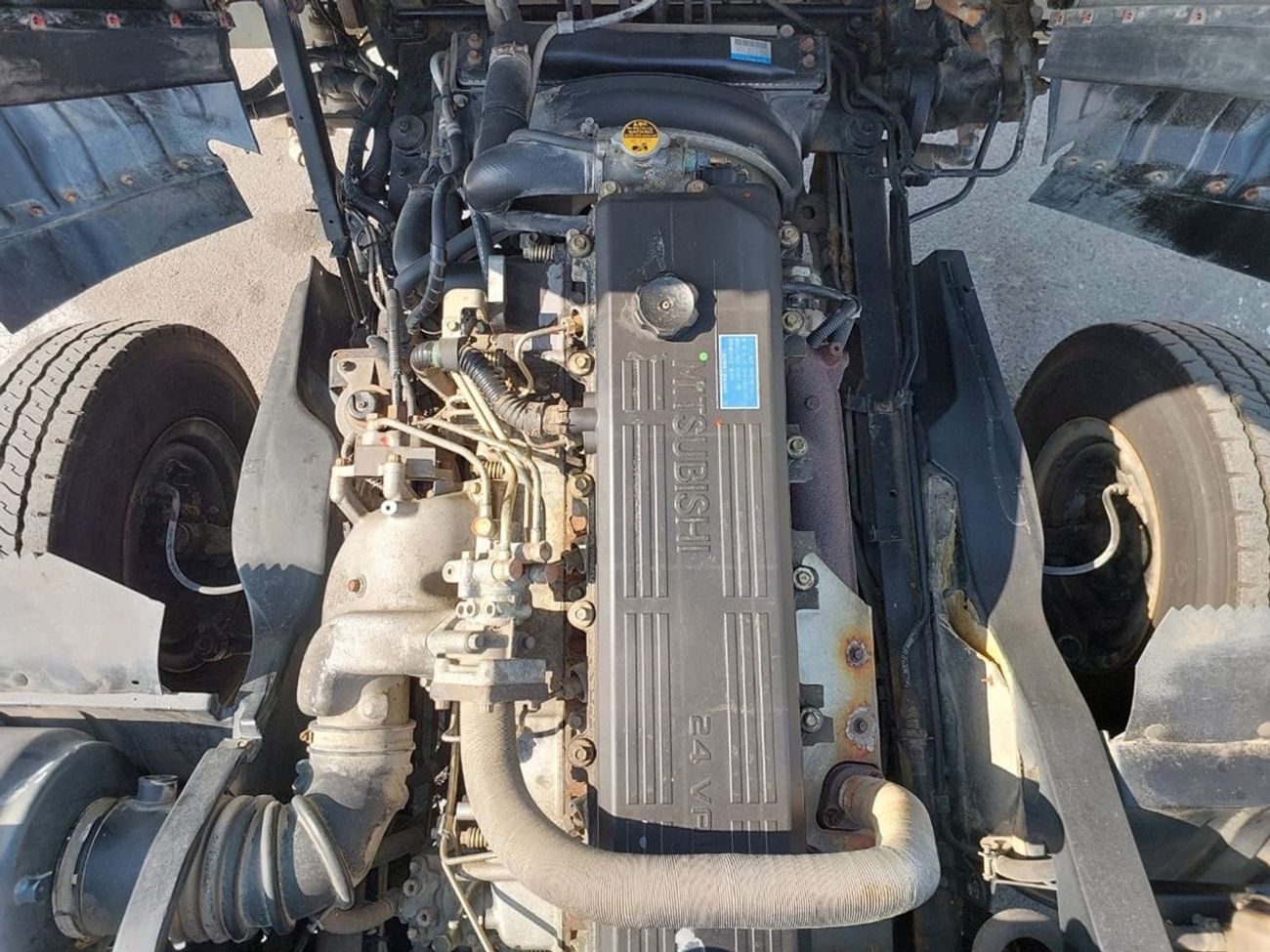 ميتسوبيشي فايتر MITSUBISHI FIGHTER WATER TANKER TRUCK RHD 2001 MODEL 8.2 L DIESEL MANUAL(PM50931)