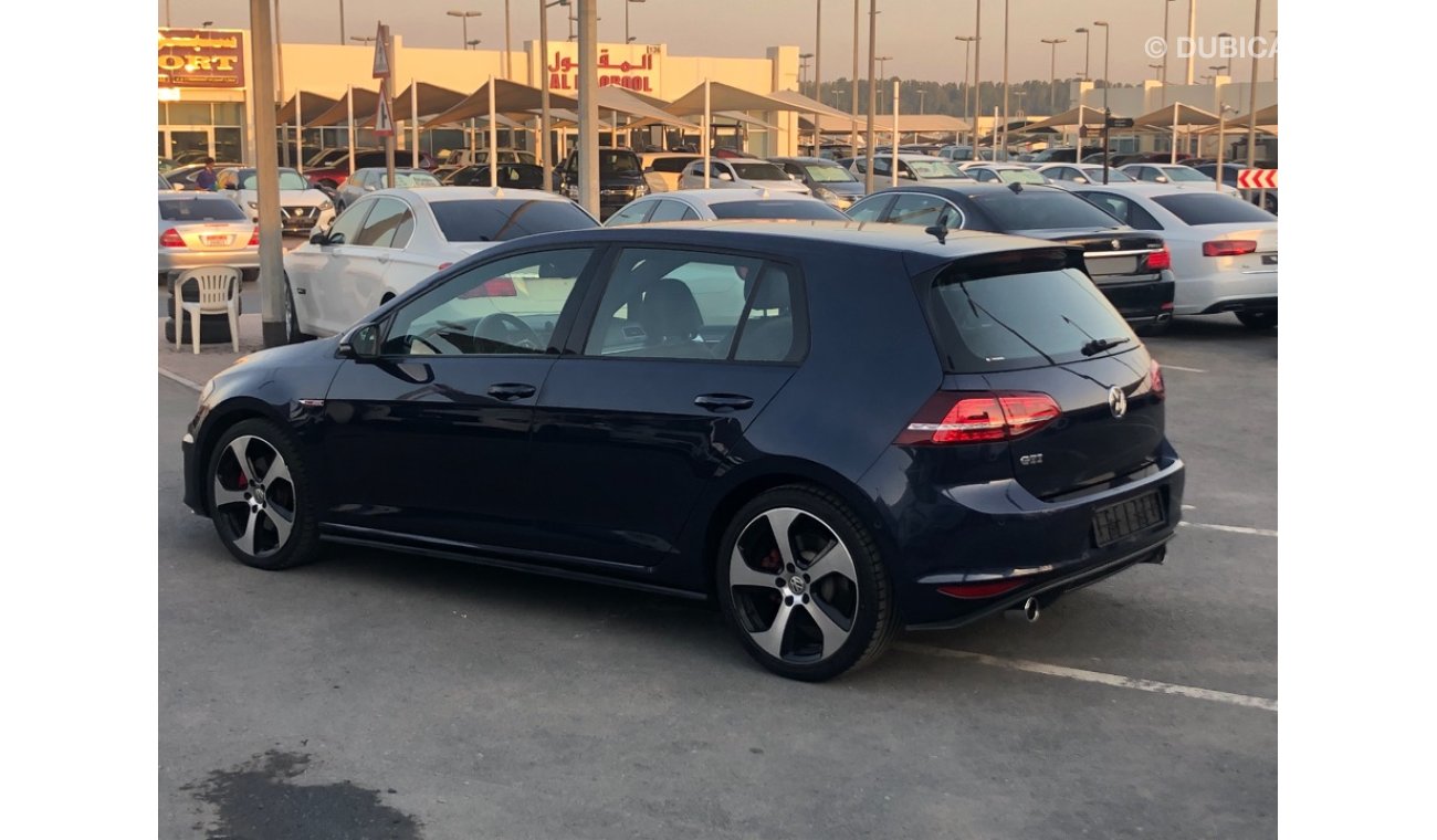 Volkswagen Golf Golf GTi model 2014 GCC car prefect condition full option panoramic roof leather seats back camera b