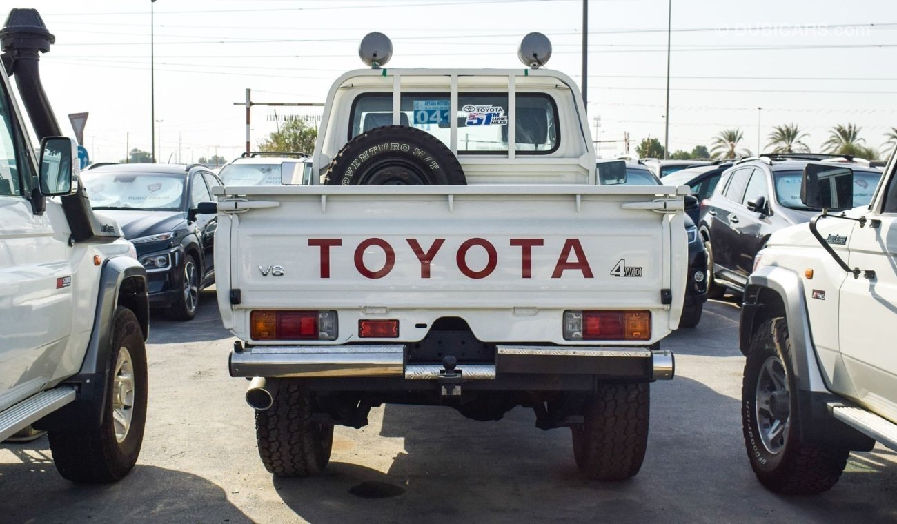 Toyota Land Cruiser Pick Up V8 1VD engine Diesel turbo clean car