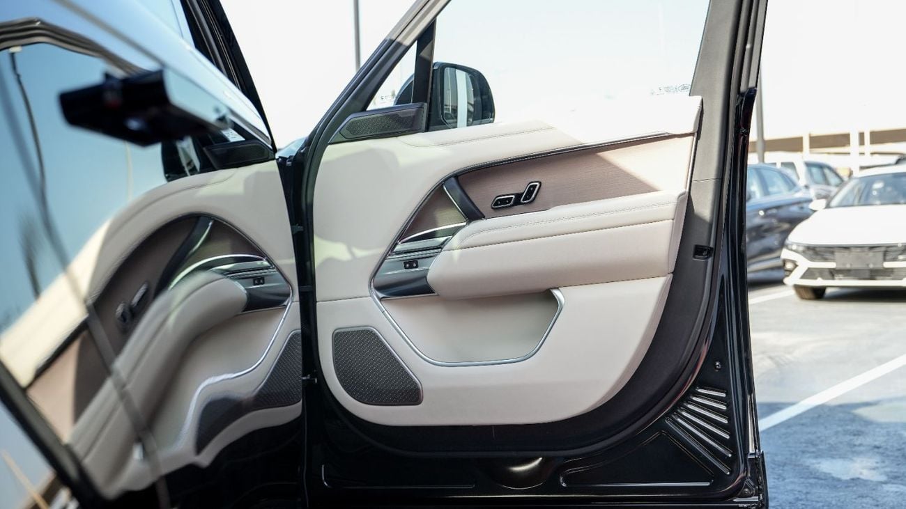 Land Rover Range Rover Autobiography P530 4.4L V8 Black 2026 MY Export Only