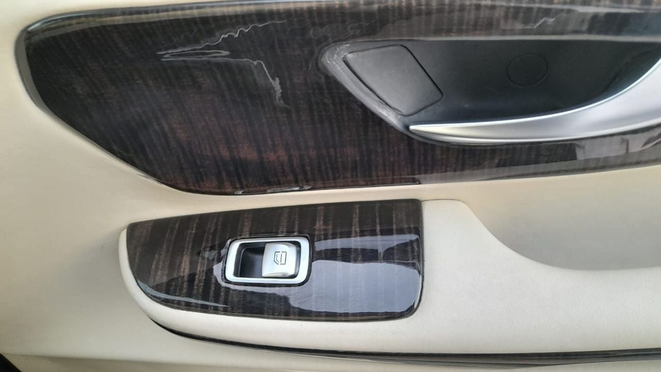 Mercedes-Benz V 250 Vip interior original car low kms personal use from new