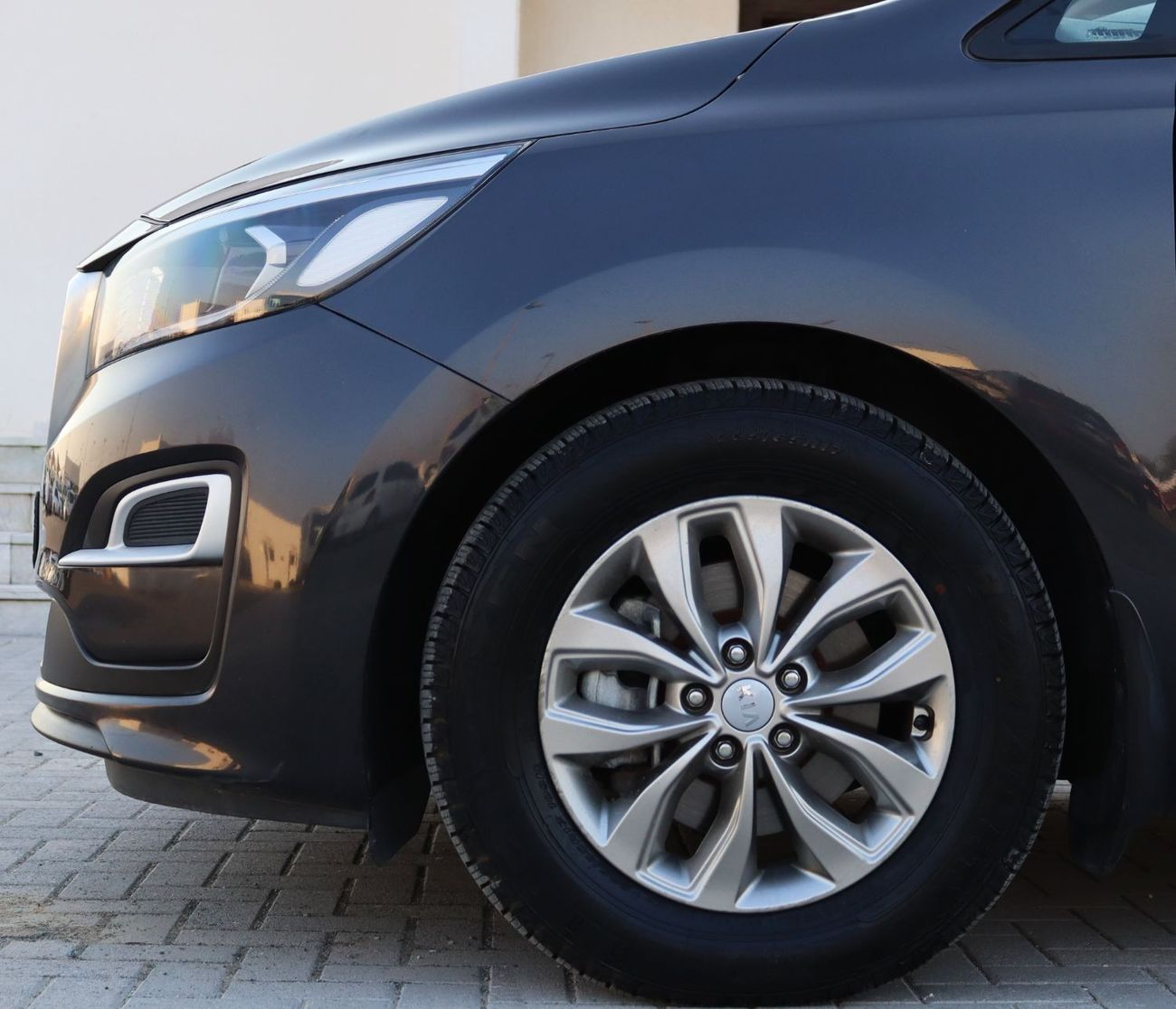 Kia Carnival 2020 Kia Grand Carnival LX (YP), 5dr MPV, 3.3L 6cyl Petrol, Automatic, Front Wheel Drive