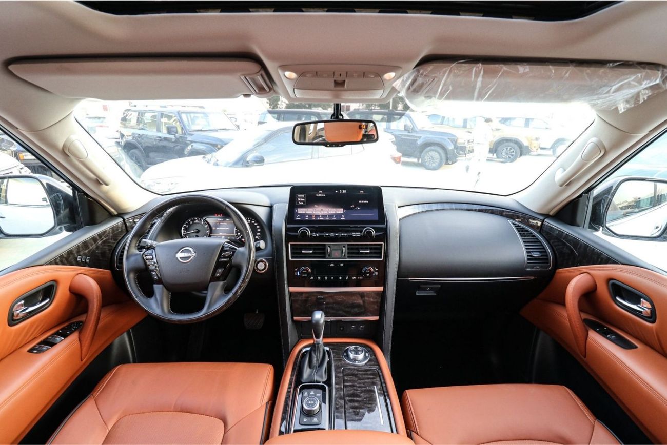 نيسان باترول Nissan Patrol LE 5.6L Petrol V8, Model 2024 Color White