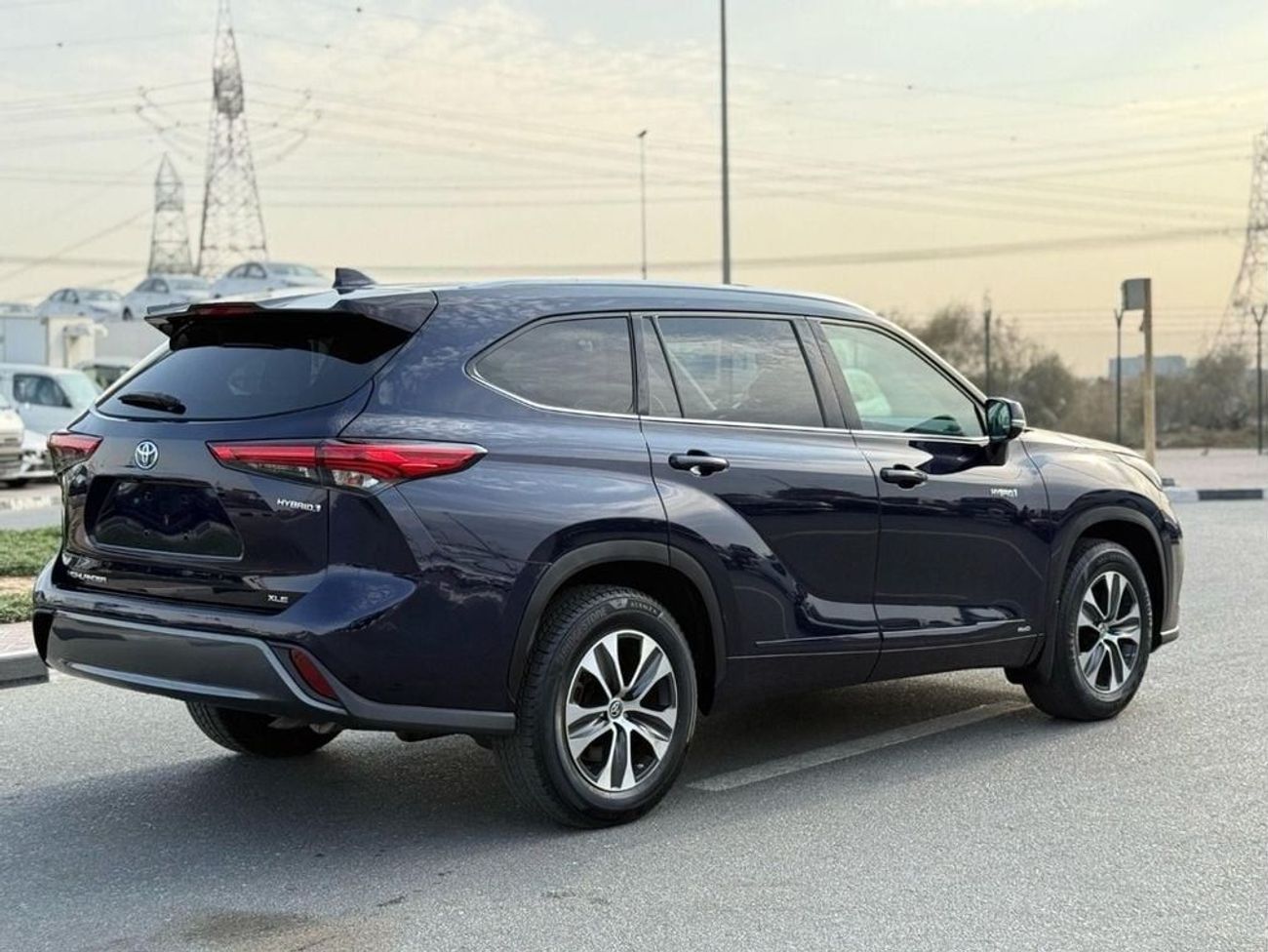 تويوتا هايلاندر Hybrid XLE leather, sunroof